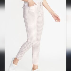 High-Waisted Pixie Ankle Pantsbeige gingham